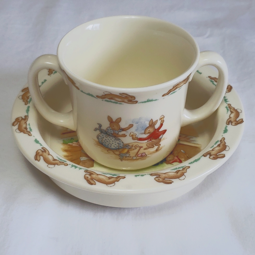 Royal Doulton Bunnykins Nurseryware Hug-a-mug 2 handle & Classic Baby Plate